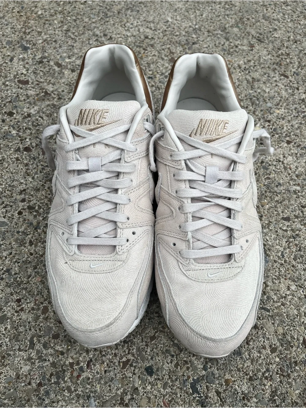 Nike Women’s Size 10 Light Gray and Beige Casual Sneakers